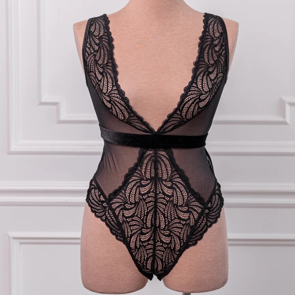 Mentionables Lacy Plunge Teddy - Black (S)